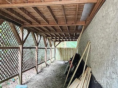 Building Photo - 306 Henry Dingus Way