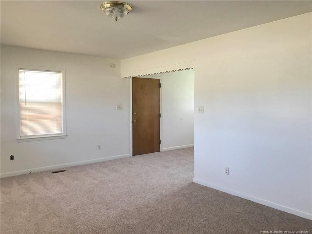 Building Photo - 6355 Cliffdale Rd