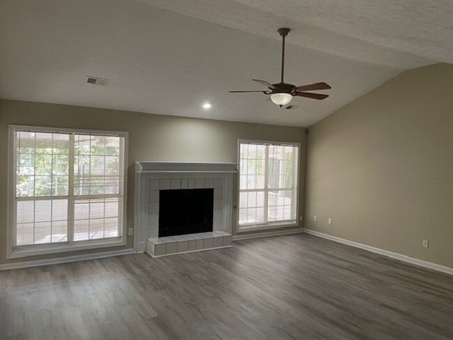 Building Photo - 385 Burch Rd