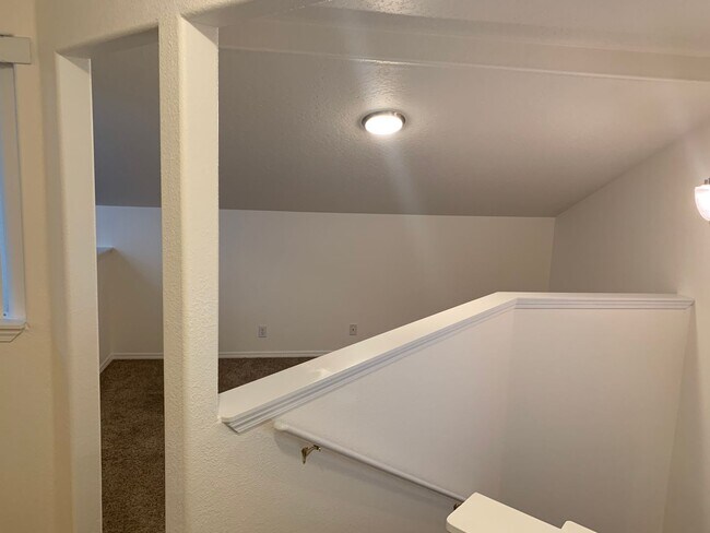 Building Photo - 4986 W Hillcrest View Ct