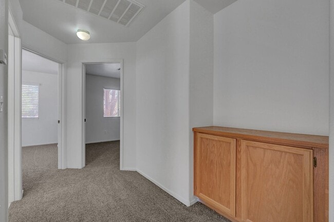 Building Photo - 193 Chadwell Ct