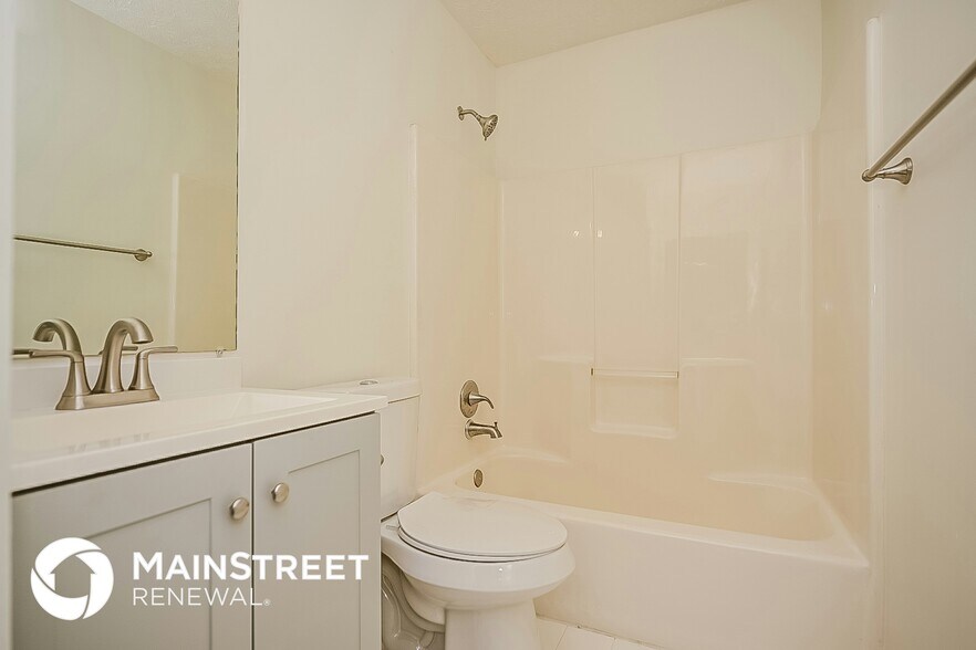 Building Photo - 9551 Ashley Oaks Dr