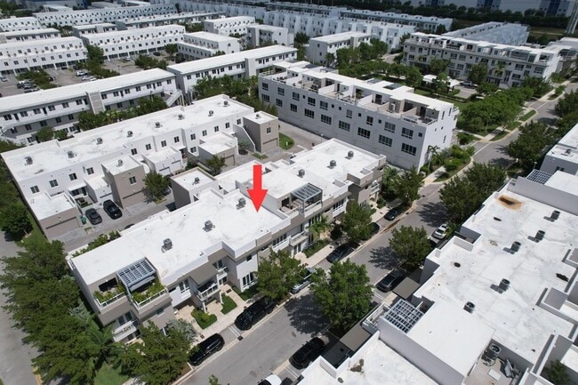 Building Photo - 6461 NW 103rd Psge