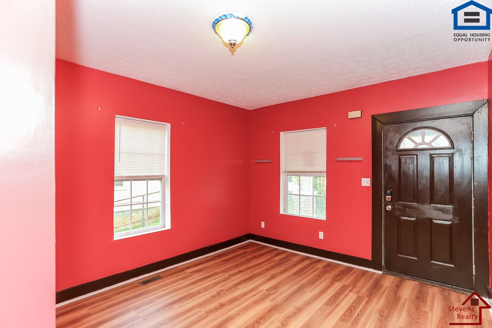 Building Photo - 912 W Scott Ave