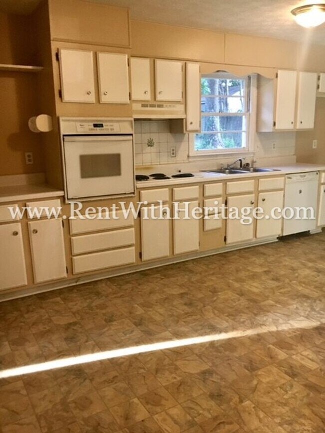 Building Photo - 5407 Wilder Dr