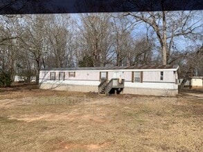 Building Photo - 255 Pine Dr