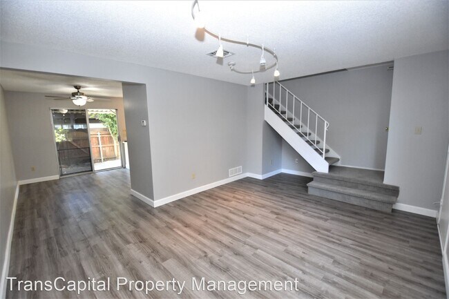 Building Photo - 8867 Salmon Falls Dr