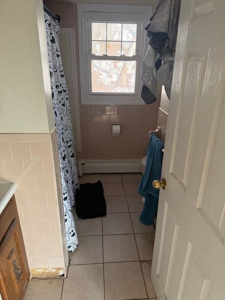 Building Photo - 14 Monson St