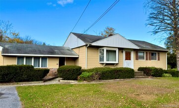 Building Photo - 1063 Violet Ave