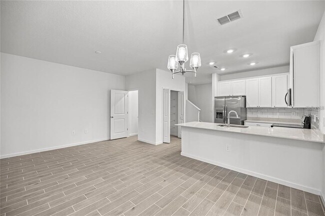Building Photo - 3644 SE 37th Ct