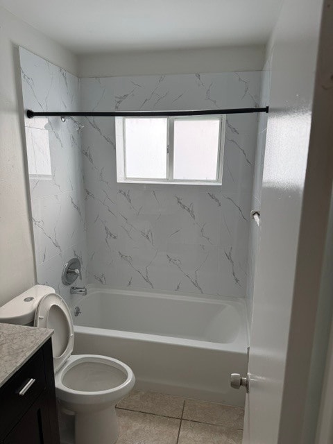 2nd bath w/ new tub - 151 SE 6th Ave