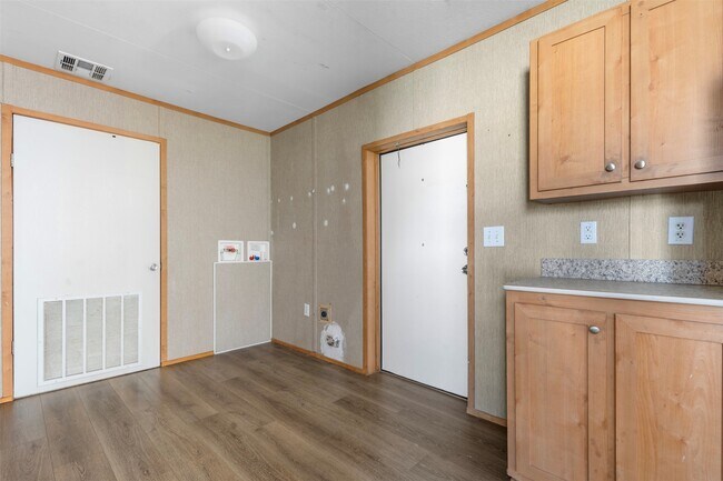 Building Photo - 760 Blueberry Rd