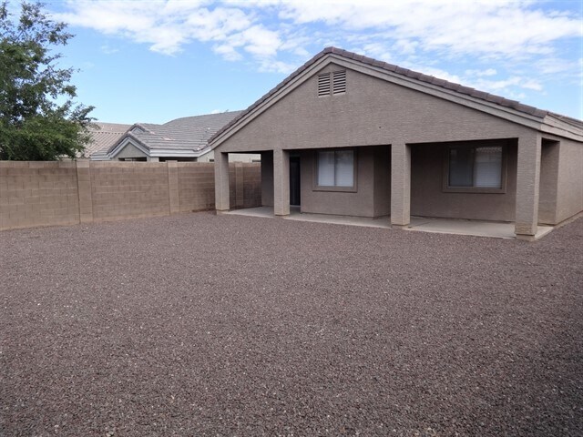 Building Photo - 10913 W Minnezona Ave