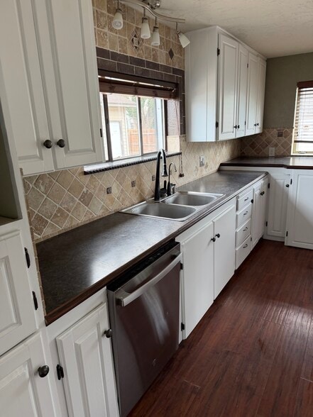 Building Photo - 113 Stull Ct
