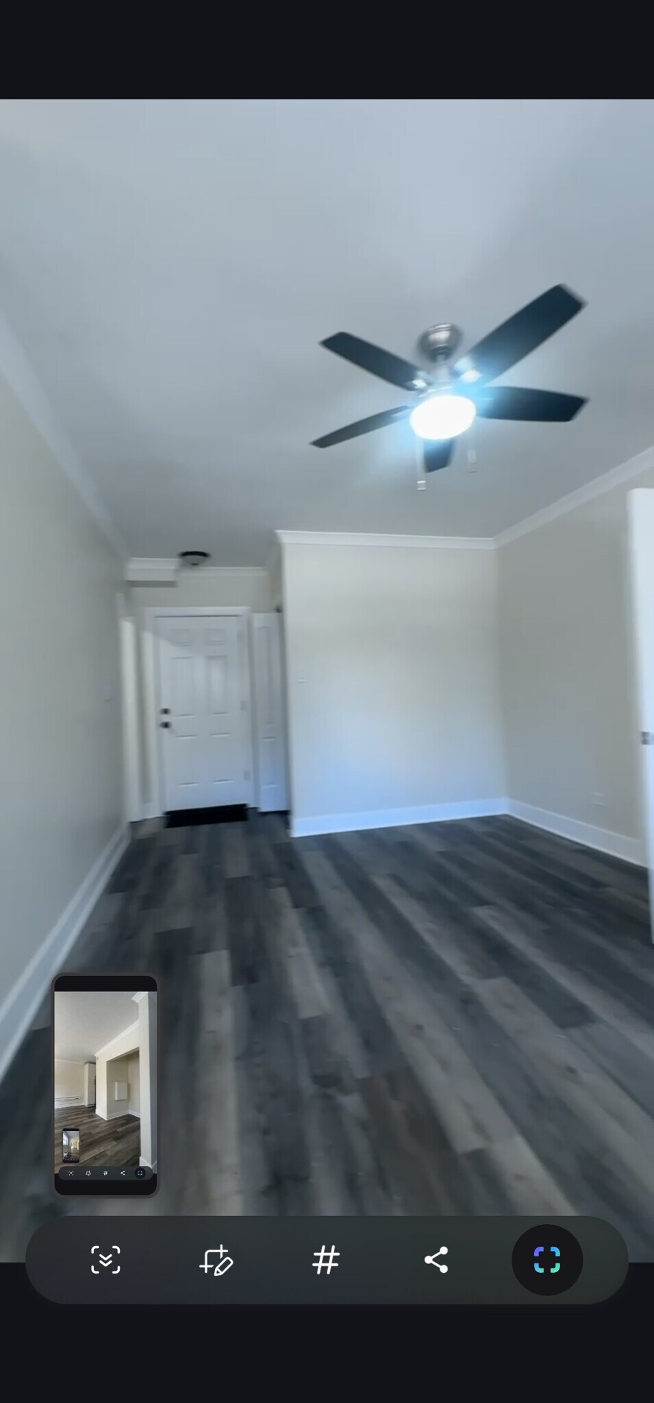 Building Photo - 3824 N Greenview Ave