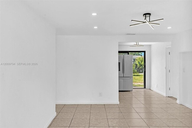 Building Photo - 4156 SW 49th Ct