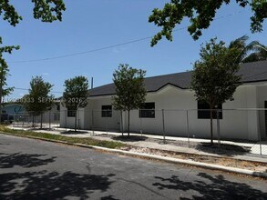 Building Photo - 2165 US-1