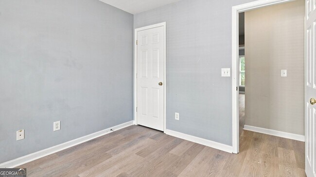 Building Photo - 3389 Lathenview Ct
