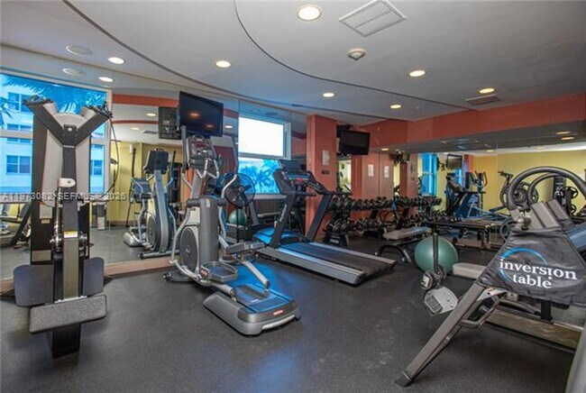 Building Photo - 9172 Collins Ave