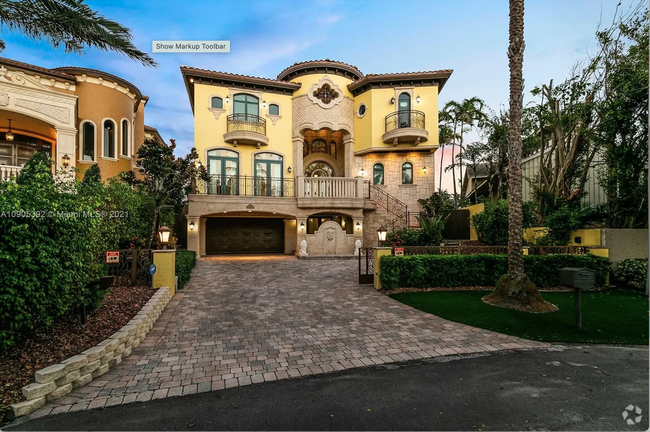 Building Photo - 2306 Bay Dr