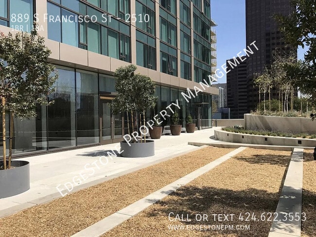 Building Photo - 889 Francisco St