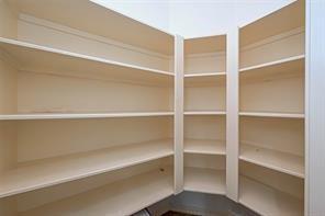 Building Photo - 26619 Richwood Oaks Dr