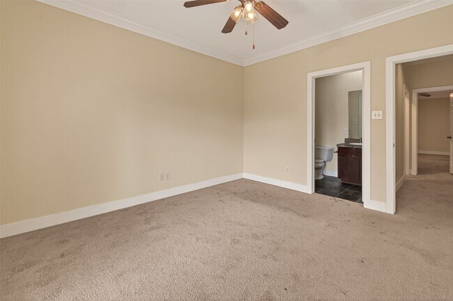 Building Photo - 1342 Rutland St