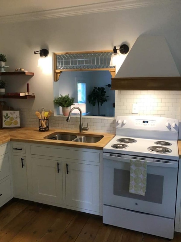 Building Photo - 60 Church St