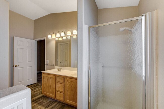 Building Photo - 5053 Cedar Lawn Way