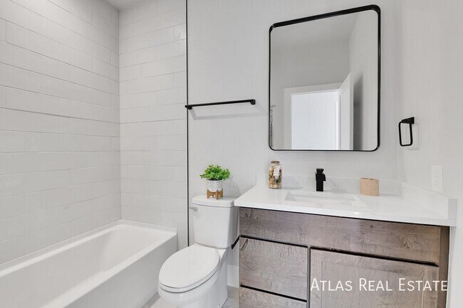 Building Photo - 6643 W 52nd Dr