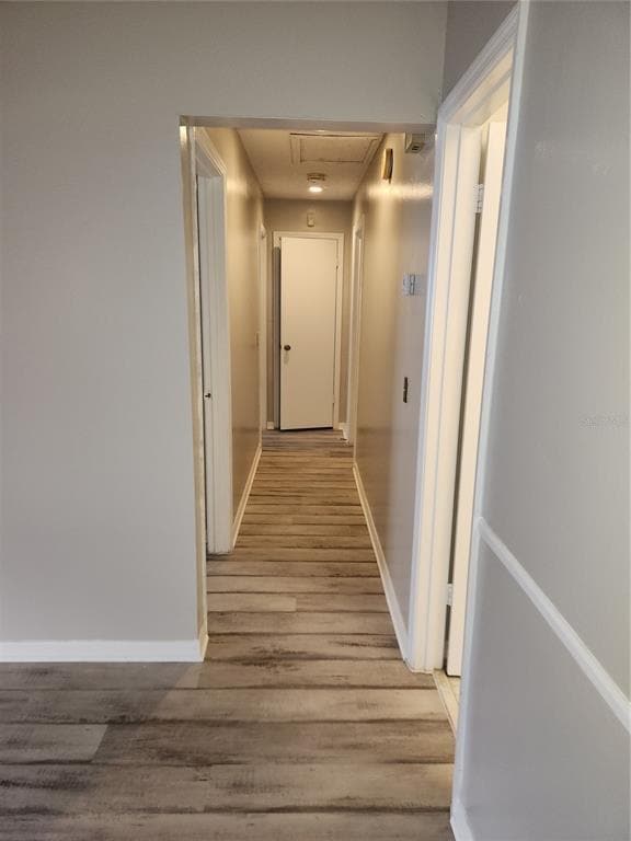 Building Photo - 906 Robinhood Ct