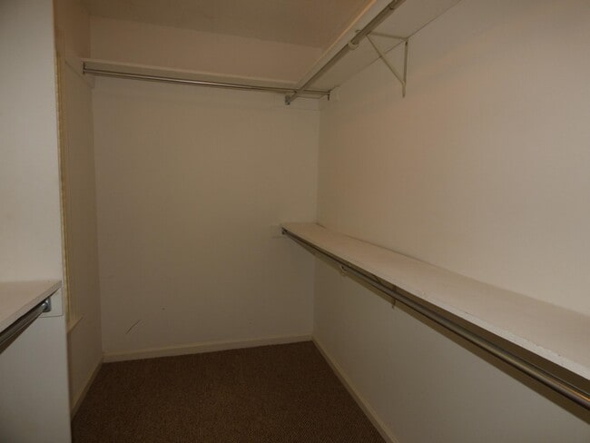 Building Photo - 1695 Belvedere Ct