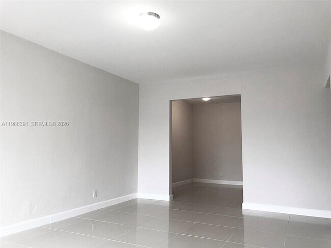 Building Photo - 7650 SW 10th Ct