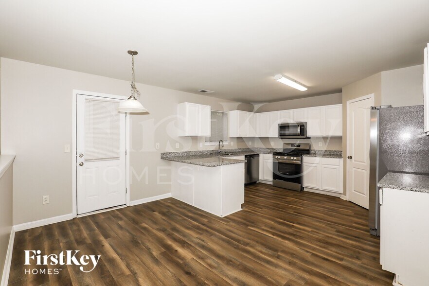 Building Photo - 1119 Oak Hollow Ct