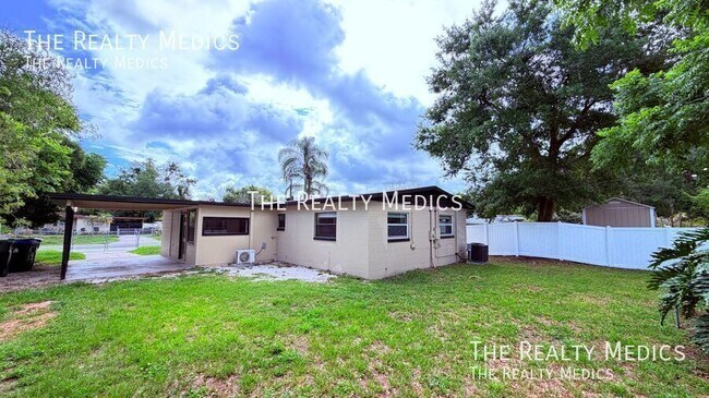 Building Photo - 2708 Geoffrey Dr
