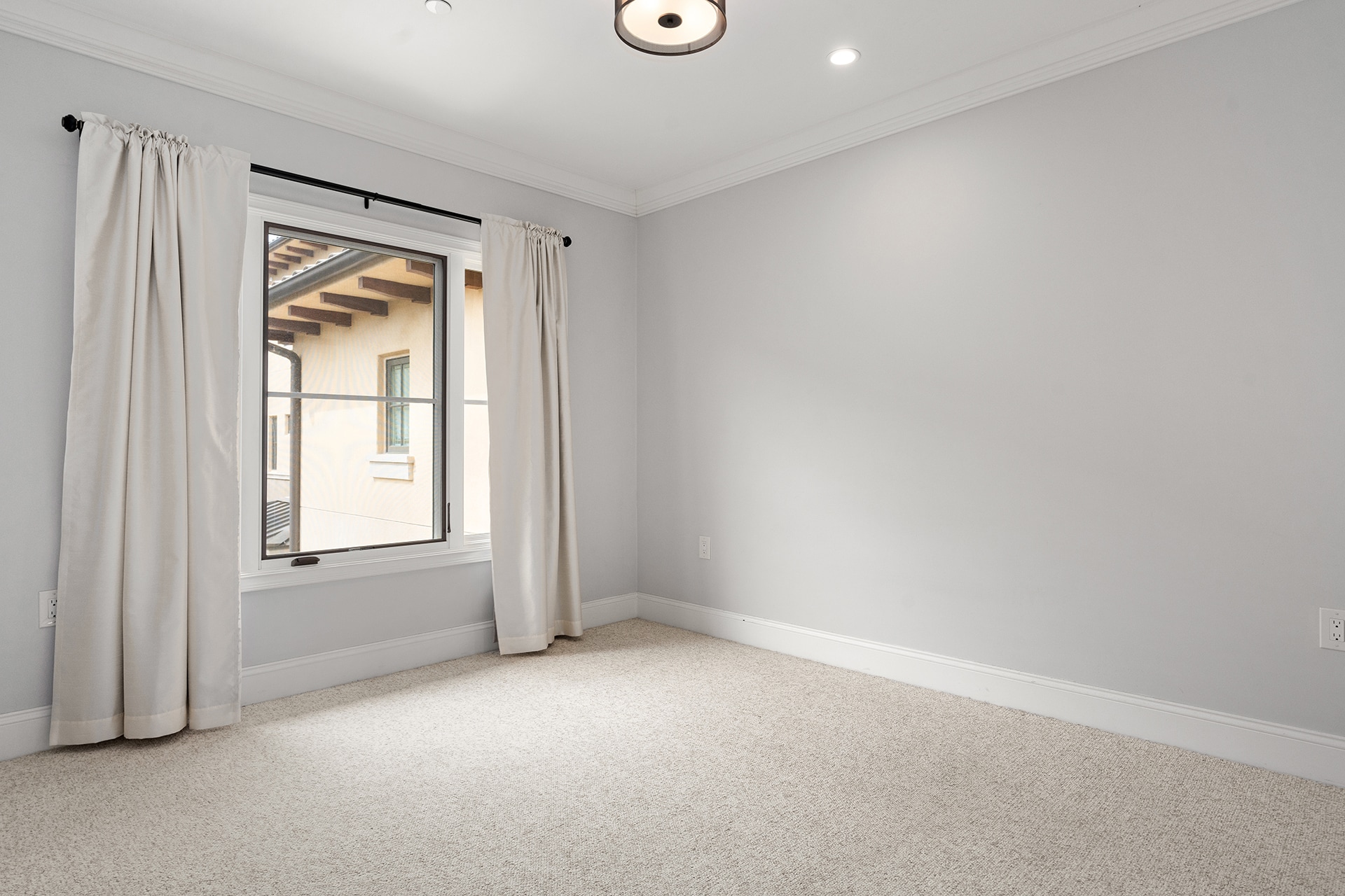 Building Photo - 158 S Sierra Madre Blvd