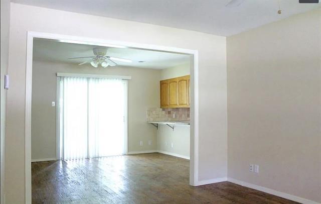 Building Photo - 518 Burnwood Dr