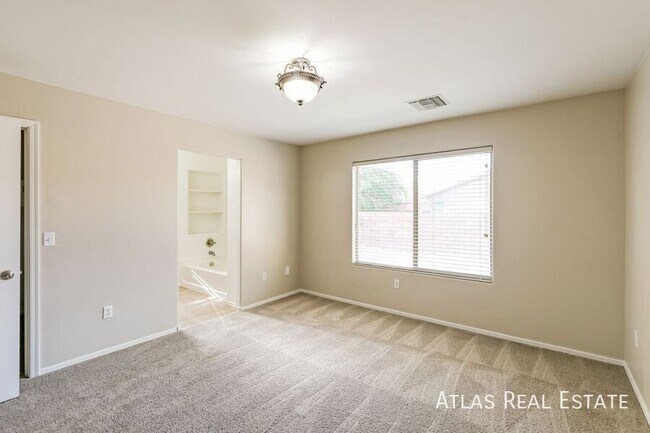 Building Photo - 4133 E Shadow Branch Dr