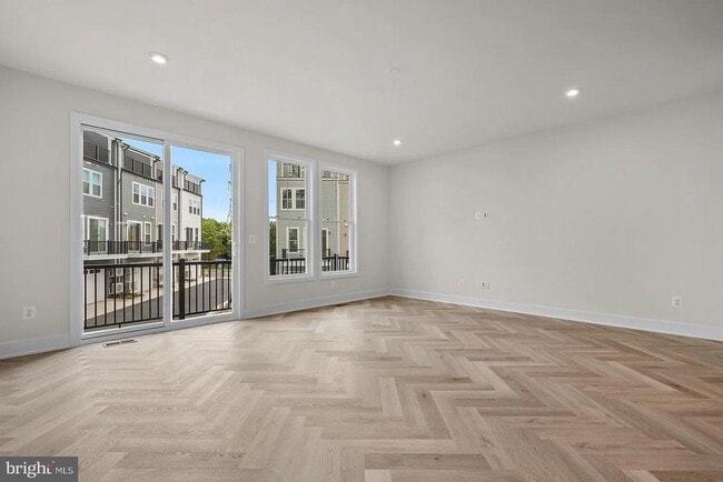 Building Photo - 13916 Aviation Pl