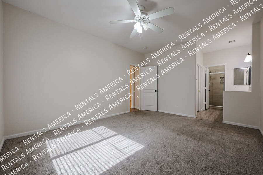 Building Photo - 2831 E Southern Ave