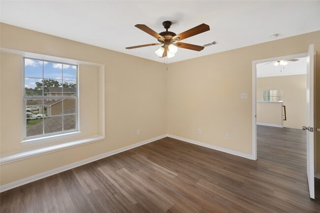 Building Photo - 3010 Palace Oaks Dr