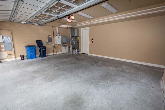Building Photo - 4122 NW 77th Ave