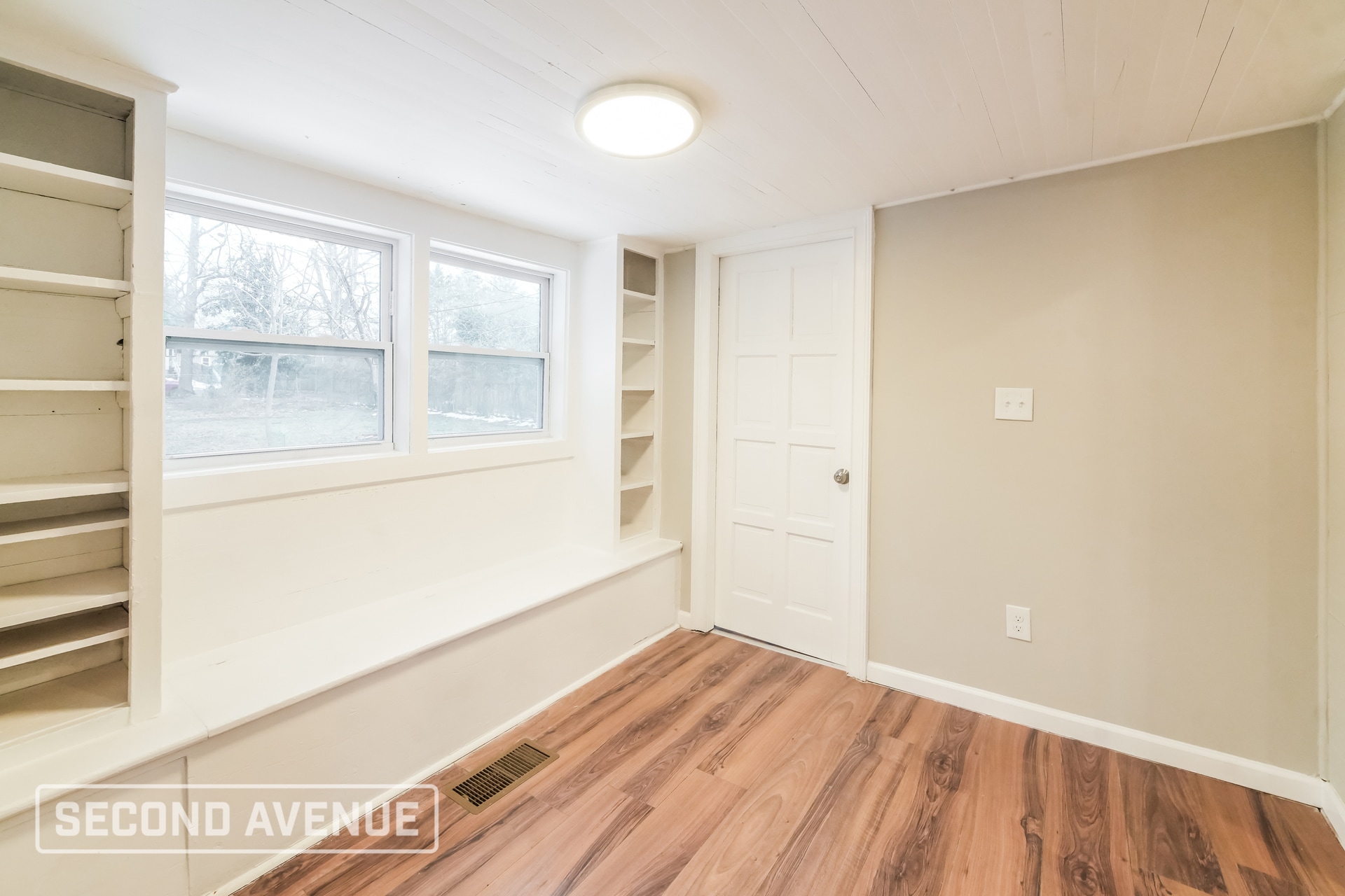 Building Photo - 203 Maple St