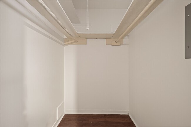 Building Photo - 1217 Heights Blvd