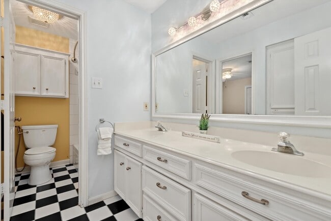 Building Photo - 3 Warbler Pl