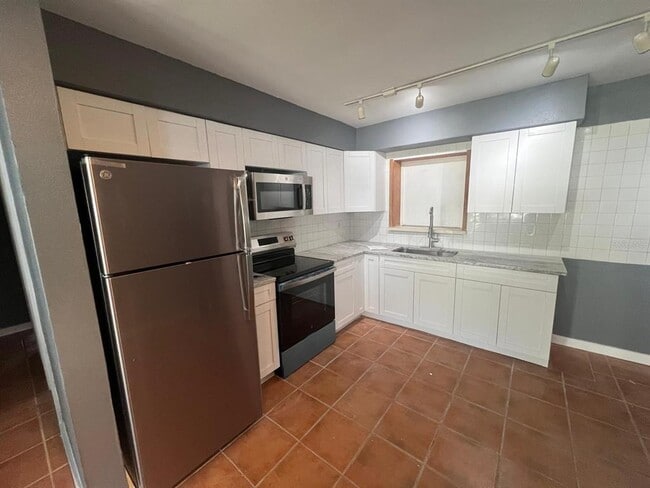 Building Photo - 300 83rd Ave N