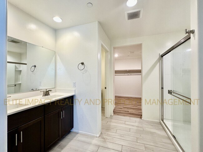 Building Photo - 7201 S Via Gaucho Viejo