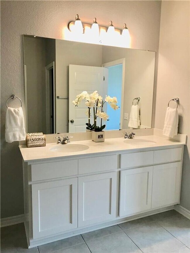 Building Photo - Leander 4-Bedroom/2-Bath in the Alterra Community