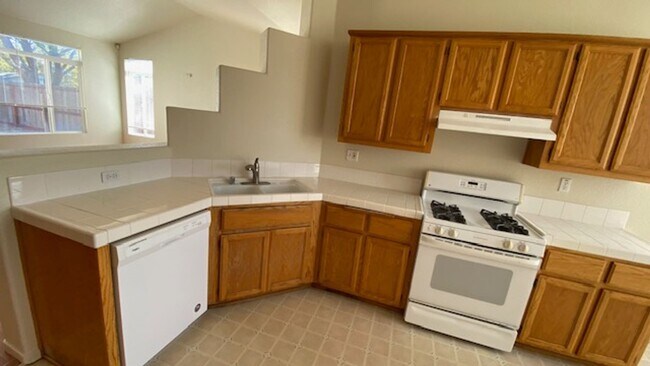 Building Photo - Rio Vista Single Story Home Available for Rent