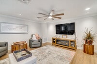 Building Photo - 11599 Island Ave
